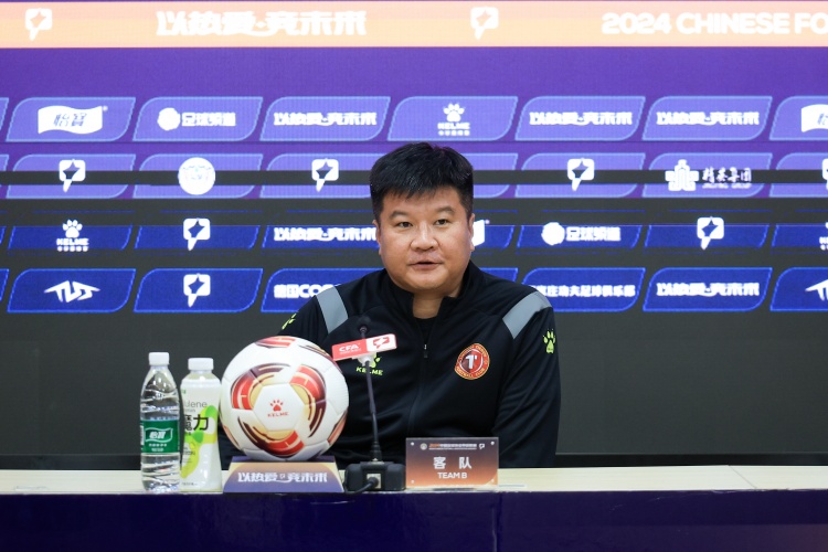 足球报：辽宁铁人进球多丢球也多 李金羽李霄鹏将在足协杯相遇