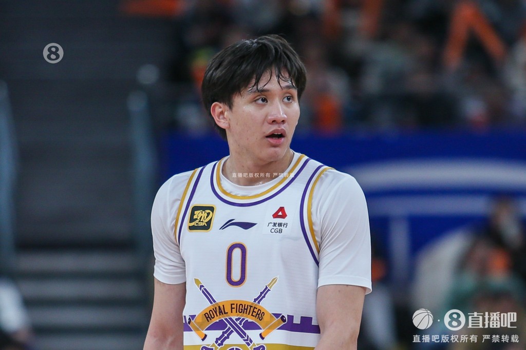 直播吧:北控给后卫林彦廷提供3年B类续约合同 但他今年不想回CBA